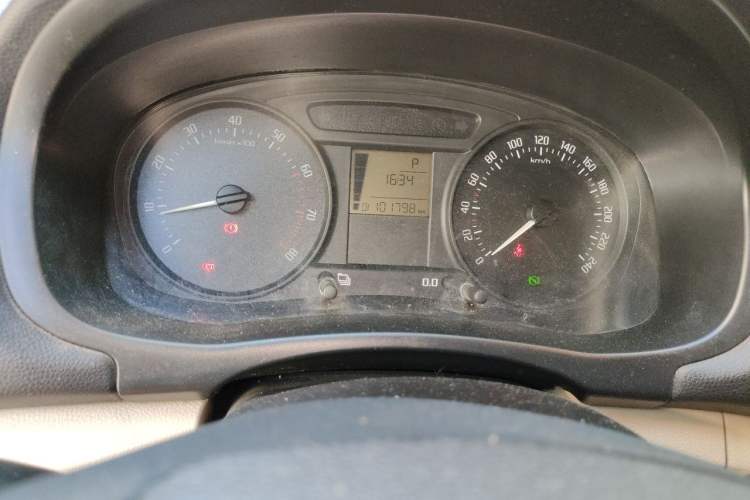 Used Skoda Fabia 2012 1.4L Automatic Crystal Edition Odometer Close Up