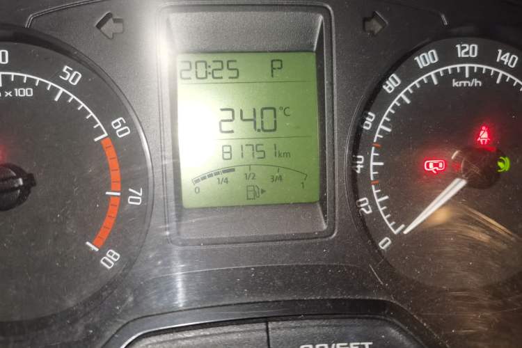 Used Skoda Fabia 2012 1.4L Automatic Crystal Edition Odometer Close Up