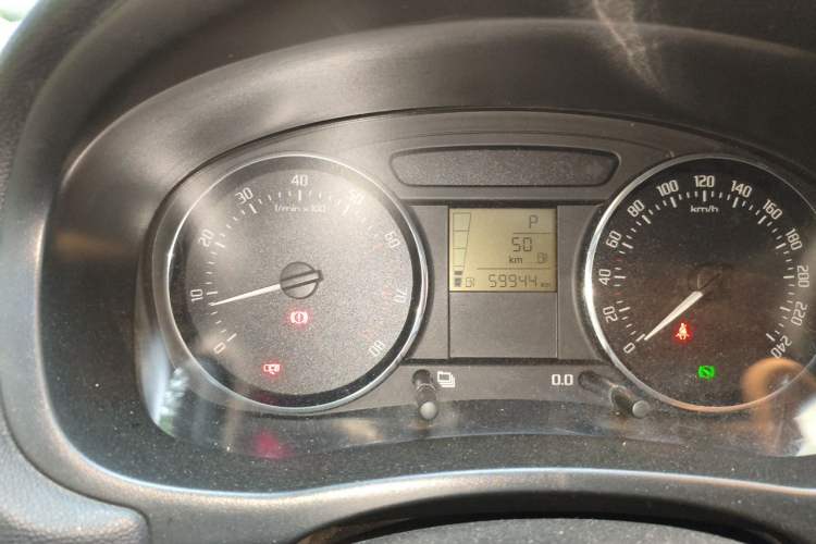 Used Skoda Fabia 2012 1.6L Automatic Sport Edition Odometer Close Up