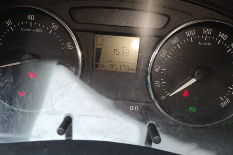 Used Skoda Fabia 2012 1.6L Automatic Cool Black Edition Odometer Close Up