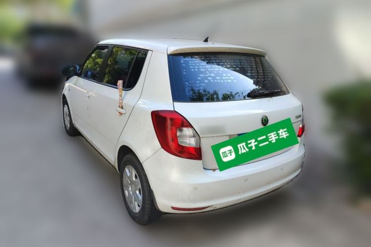 Used Skoda Fabia 2012 1.4L Automatic Crystal Edition Rear Left 45 Deg
