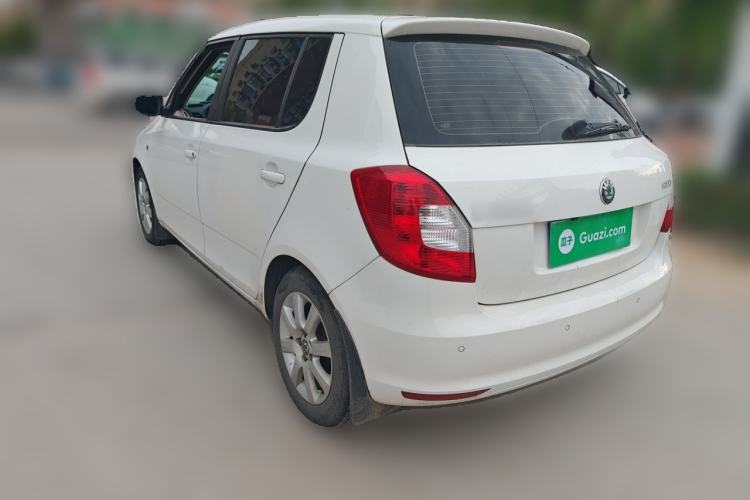 Used Skoda Fabia 2012 1.4L Automatic Crystal Edition Rear Left 45 Deg