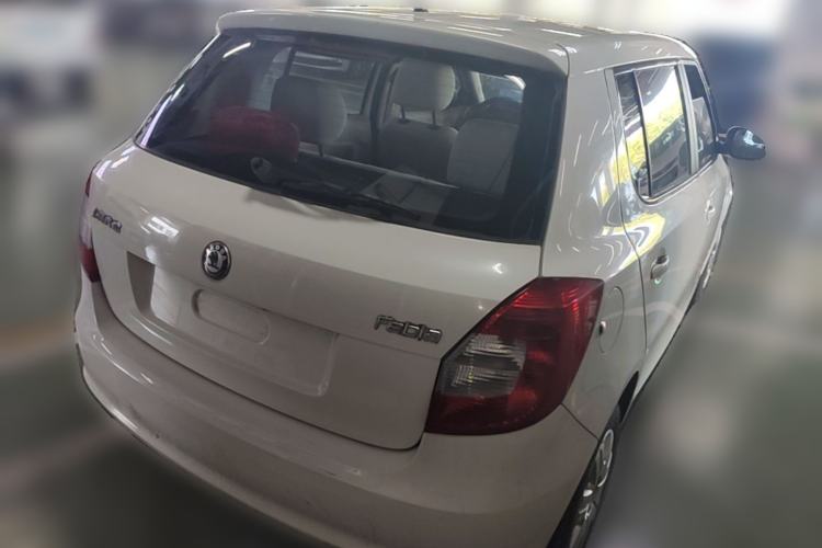 Used Skoda Fabia 2012 1.4L Manual Crystal Edition Rear Right 45 Deg