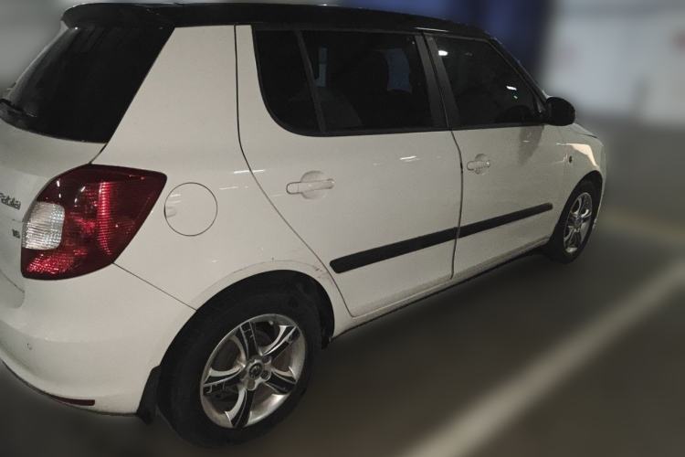 Used Skoda Fabia 2012 1.6L Manual Cool Black Edition Rear Right 45 Deg