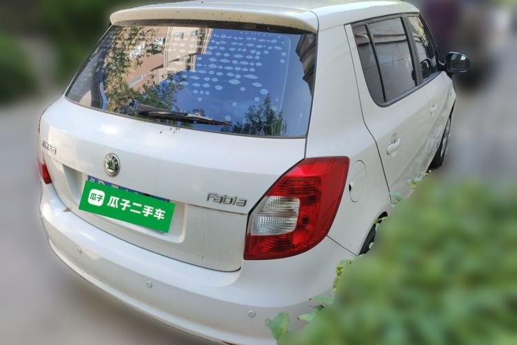 Used Skoda Fabia 2012 1.4L Automatic Crystal Edition Rear Right 45 Deg