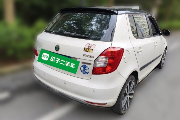 Used Skoda Fabia 2012 1.6L Automatic Sport Edition Rear Right 45 Deg