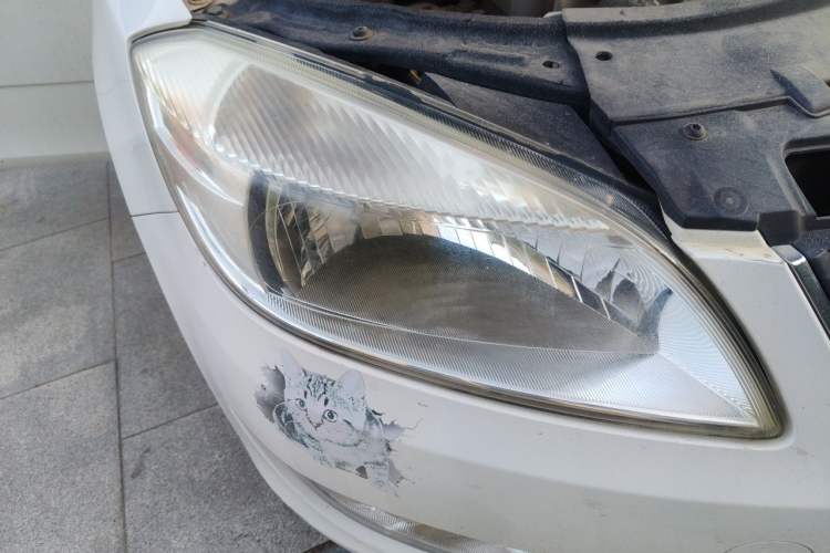 Used Skoda Fabia 2012 1.4L Automatic Crystal Edition Right Front Headlight