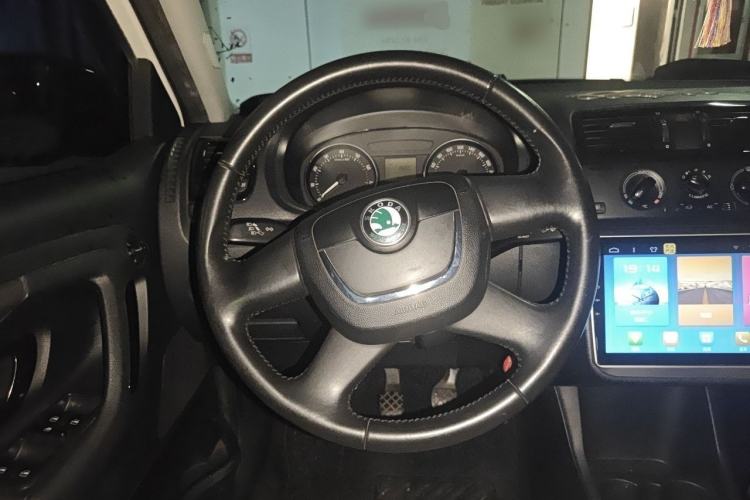 Used Skoda Fabia 2012 1.6L Manual Cool Black Edition Steering Wheel