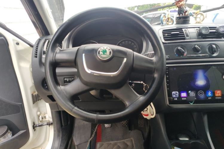 Used Skoda Fabia 2012 1.6L Manual Cool Black Edition Steering Wheel