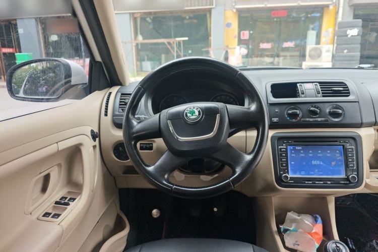 Used Skoda Fabia 2012 1.4L Manual Crystal Edition Steering Wheel