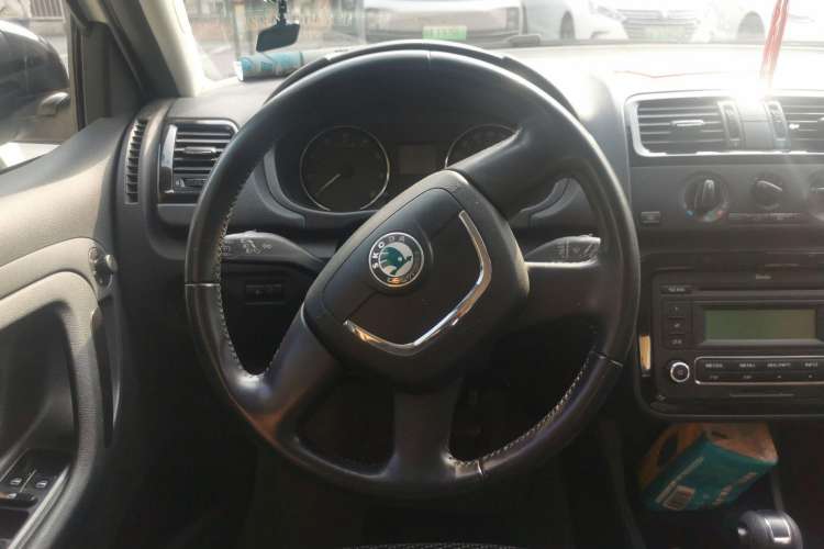 Used Skoda Fabia 2012 1.6L Automatic Sport Edition Steering Wheel