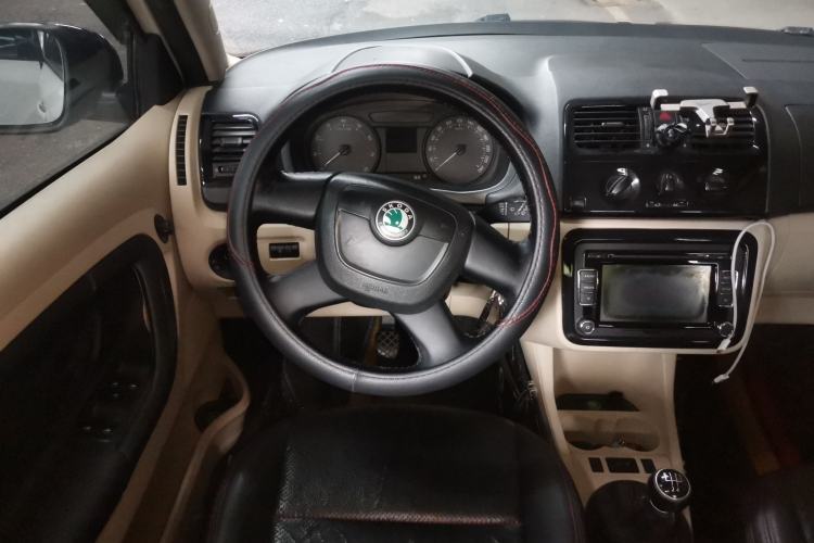 Used Skoda Fabia 2012 1.4L Manual Crystal Edition Steering Wheel