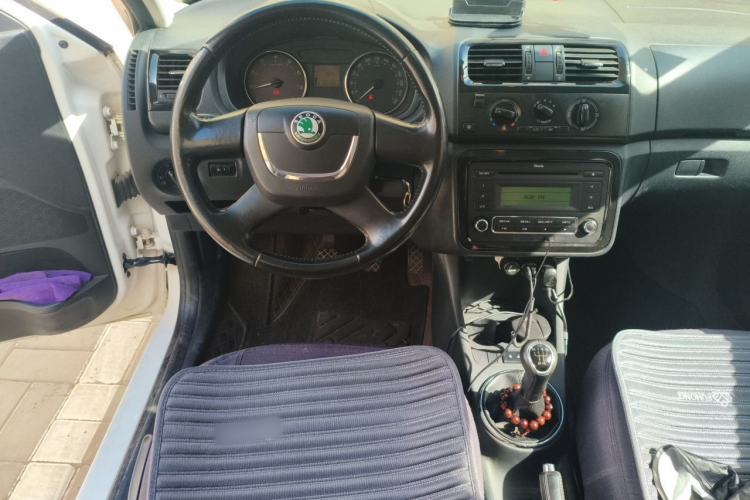 Used Skoda Fabia 2012 1.6L Manual Cool Black Edition Steering Wheel
