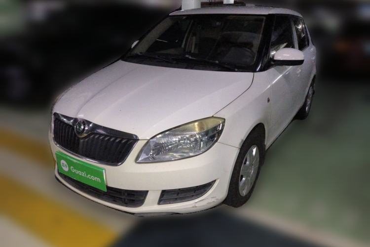 Used Skoda Fabia 2012 1.4L Automatic Crystal Edition Guazi used car, China used car export, Used car for sale, Used cars, Cheapest cars for sale