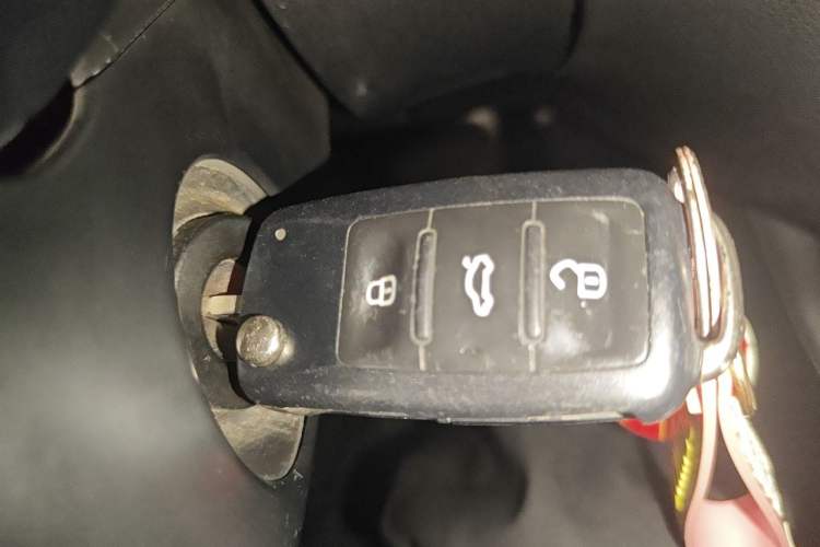 Used Skoda Fabia 2012 1.6L Manual Cool Black Edition Vehicle Key