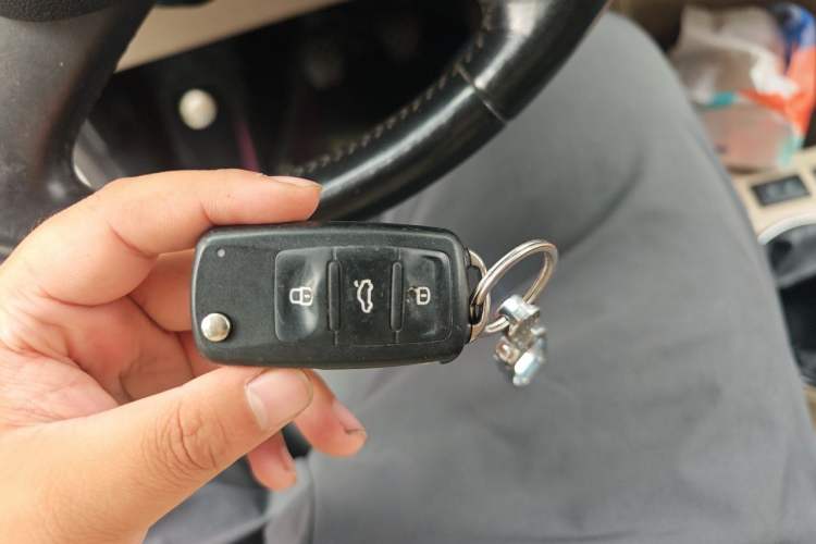 Used Skoda Fabia 2012 1.4L Manual Crystal Edition Vehicle Key