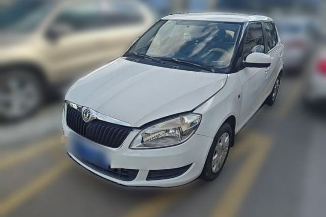 Skoda Fabia 2012 1.4L Automatic Crystal Edition usado