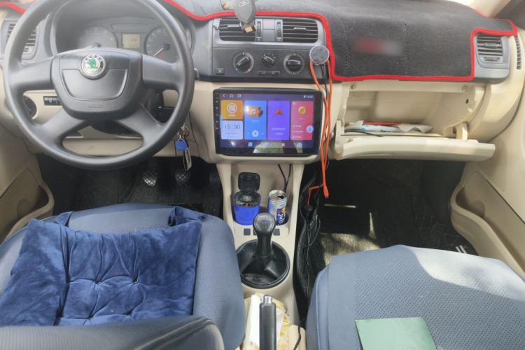 Used Skoda Fabia 2012 1.4L Manual Crystal Edition Center Console