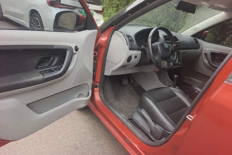 Used Skoda Fabia 2012 1.6L Automatic Crystal Edition Driver Seat