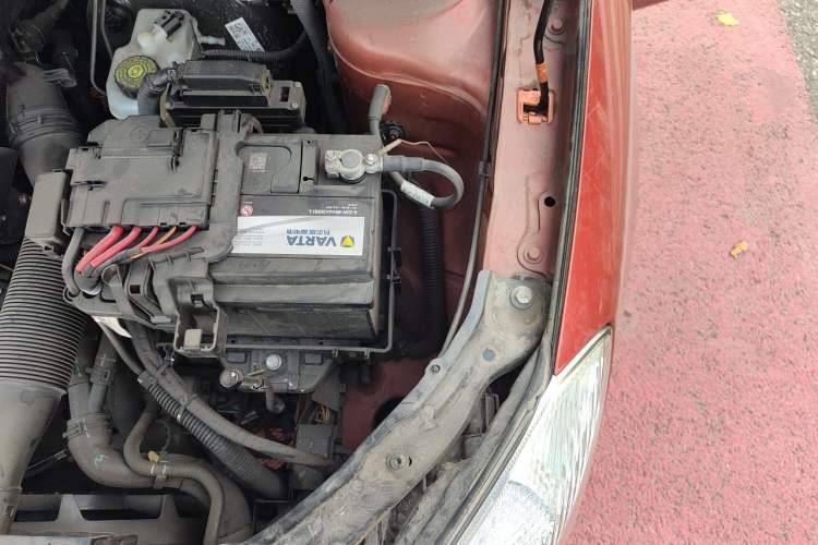 Used Skoda Fabia 2012 1.4L Automatic Crystal Edition Engine Bay Left