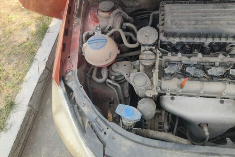 Used Skoda Fabia 2012 1.4L Manual Crystal Edition Engine Bay Right