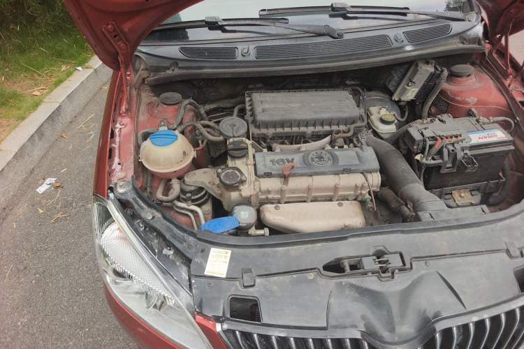 Used Skoda Fabia 2012 1.6L Automatic Crystal Edition Engine Bay Right