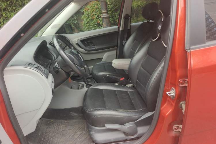 Used Skoda Fabia 2012 1.6L Automatic Crystal Edition Left Front Seat