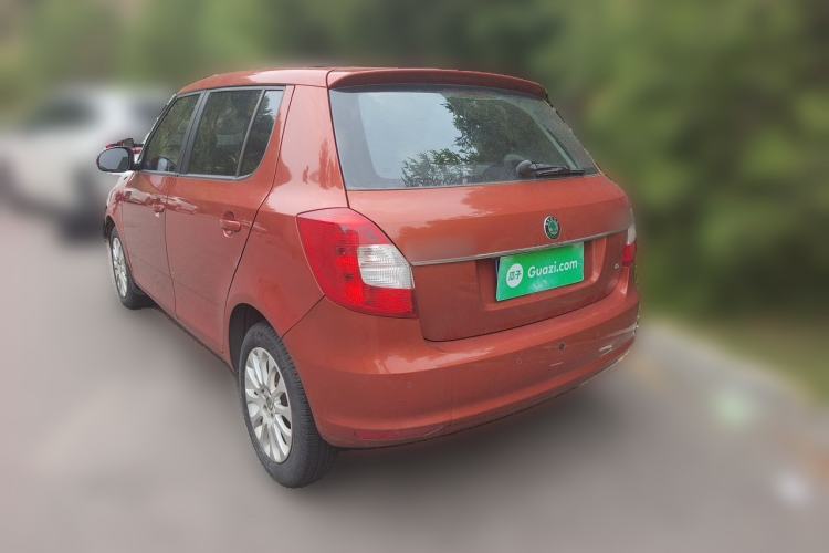 Used Skoda Fabia 2012 1.6L Automatic Crystal Edition Rear Left 45 Deg