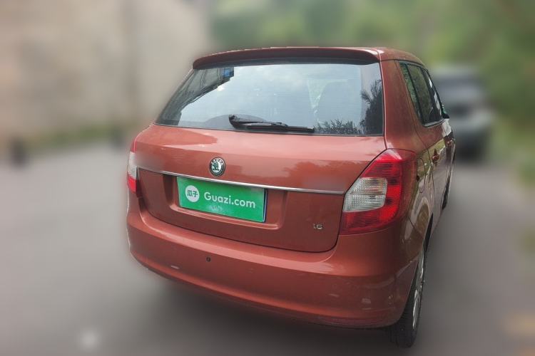 Used Skoda Fabia 2012 1.6L Automatic Crystal Edition Rear Right 45 Deg