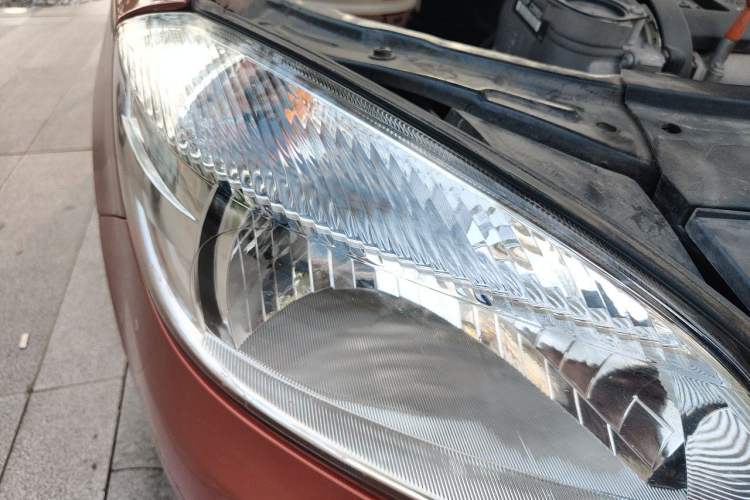 Used Skoda Fabia 2012 1.4L Automatic Crystal Edition Right Front Headlight
