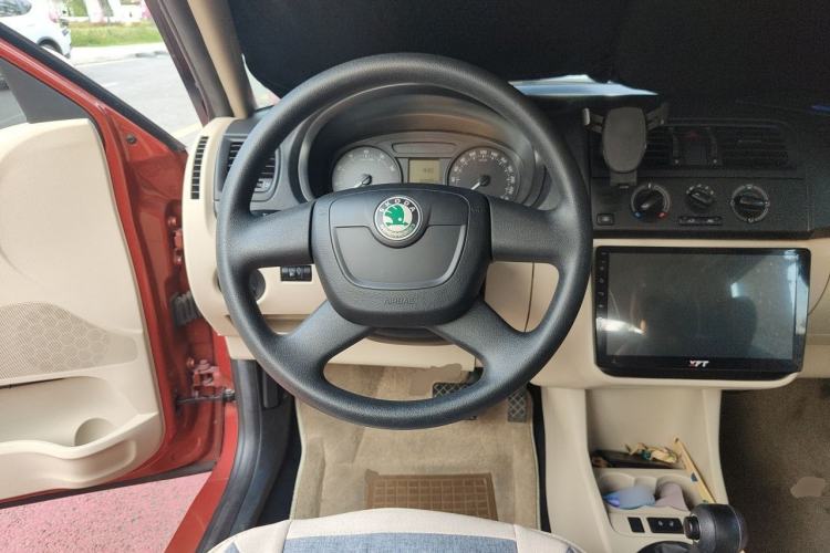 Used Skoda Fabia 2012 1.4L Automatic Crystal Edition Steering Wheel