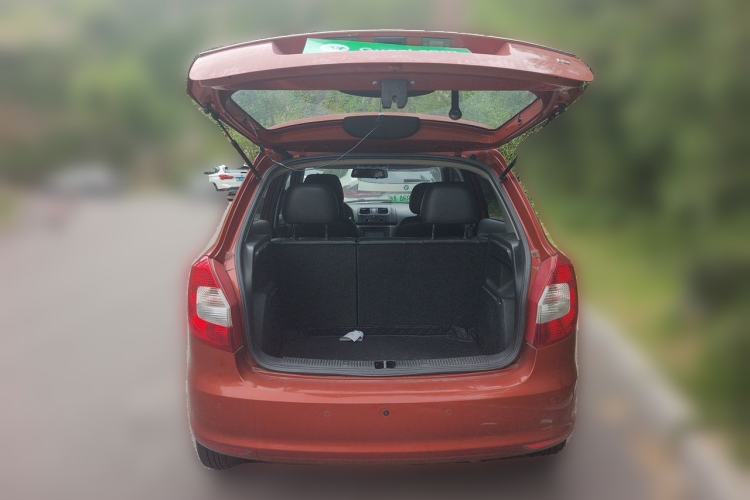 Used Skoda Fabia 2012 1.6L Automatic Crystal Edition Trunk