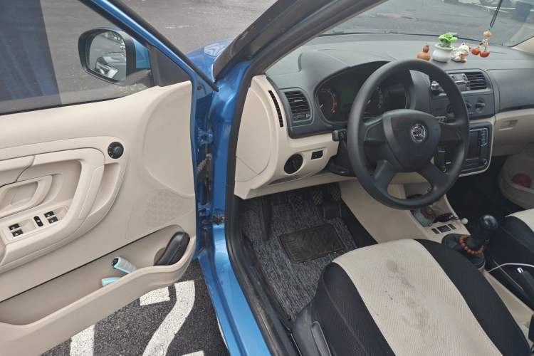 Used Skoda Fabia 2014 1.4L Manual Crystal Edition Driver Seat