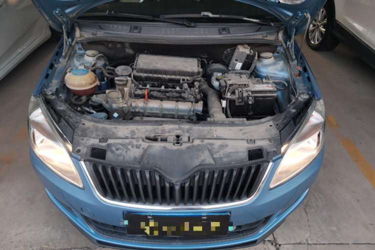Used Skoda Fabia 2014 1.4L Automatic Crystal Edition Engine Bay