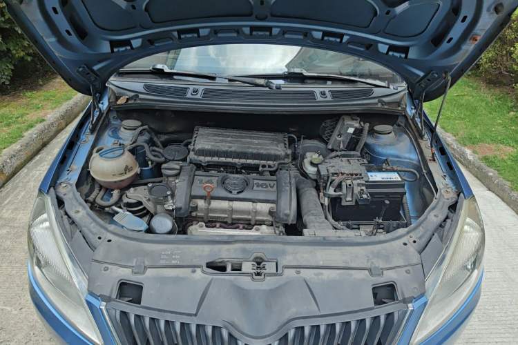 Used Skoda Fabia 2014 1.4L Automatic Crystal Edition Engine Bay