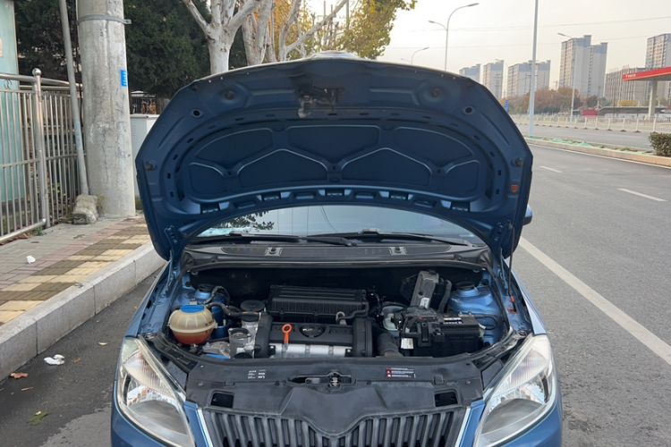 Used Skoda Fabia 2014 1.4L Manual Crystal Edition Engine Bay