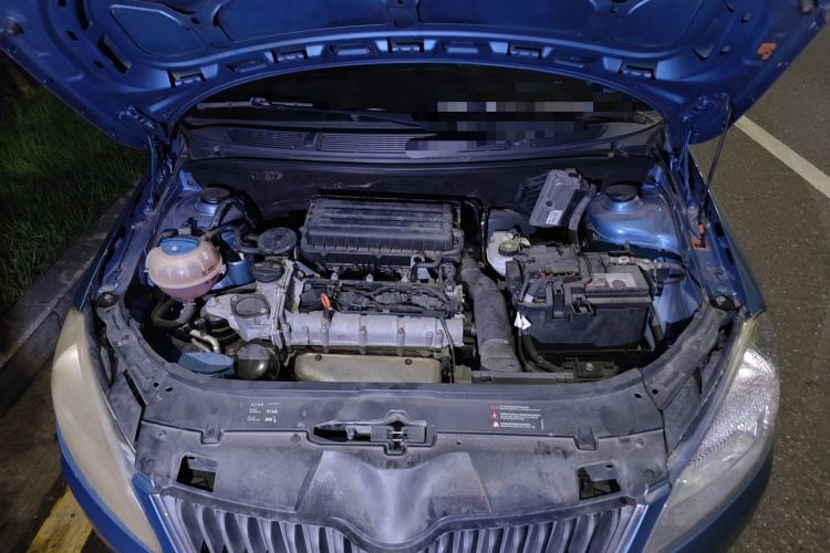 Used Skoda Fabia 2014 1.4L Manual Crystal Edition Engine Bay