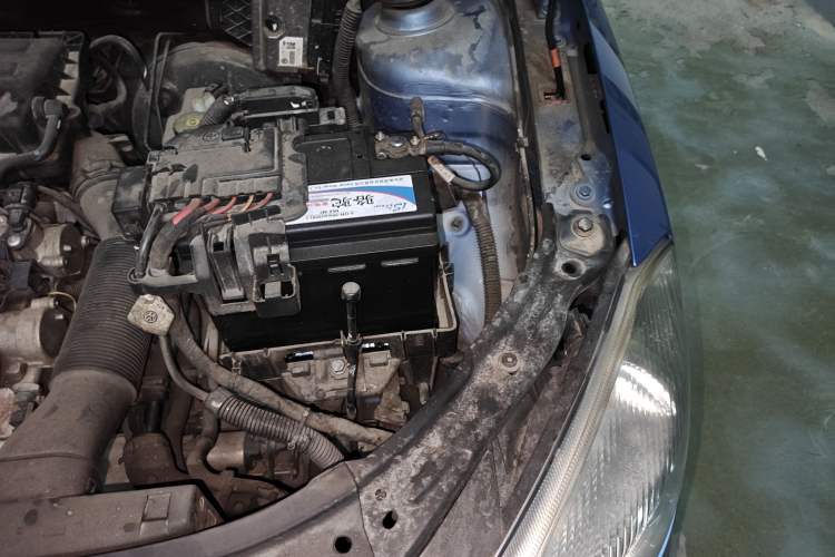 Used Skoda Fabia 2014 1.4L Automatic Crystal Edition Engine Bay Left