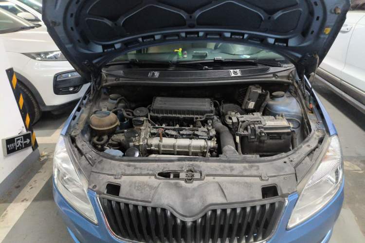 Used Skoda Fabia 2014 1.4L Manual Crystal Edition Engine Bay