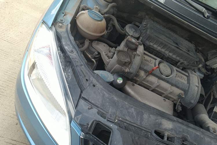 Used Skoda Fabia 2014 1.4L Manual Crystal Edition Engine Bay Right