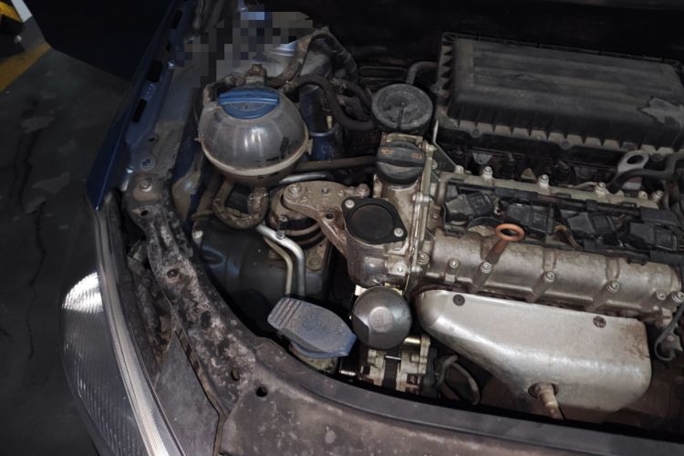 Used Skoda Fabia 2014 1.4L Automatic Crystal Edition Engine Bay Right