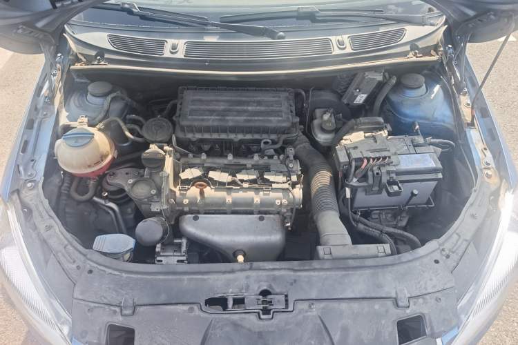 Used Skoda Fabia 2014 1.4L Automatic Crystal Edition Engine Bay