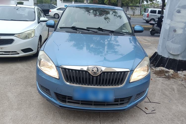 Used Skoda Fabia 2014 1.4L Automatic Crystal Edition Exterior 1