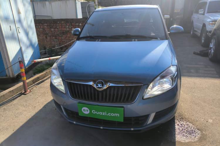 Used Skoda Fabia 2014 1.4L Automatic Crystal Edition Exterior 1