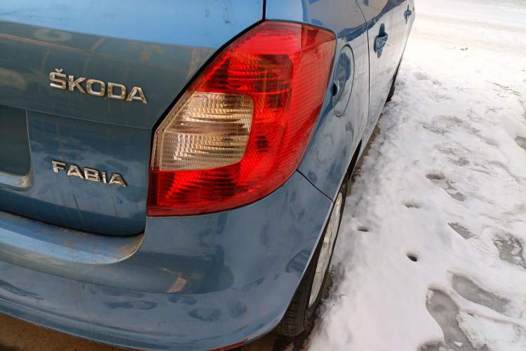 Used Skoda Fabia 2014 1.4L Automatic Crystal Edition Exterior 3