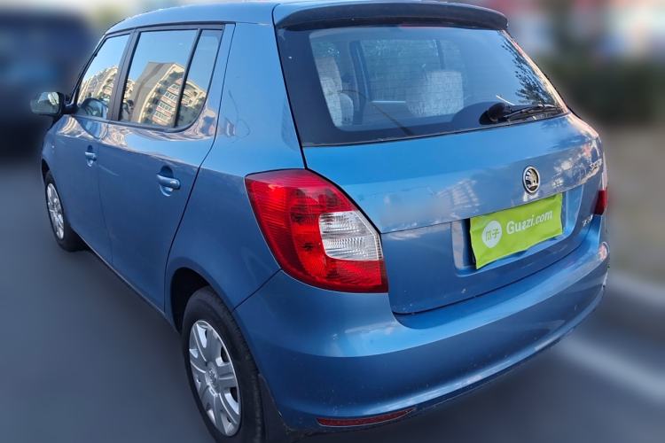 Used Skoda Fabia 2014 1.4L Automatic Crystal Edition Exterior 3