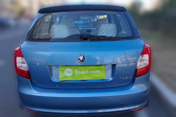Used Skoda Fabia 2014 1.4L Automatic Crystal Edition Exterior 4
