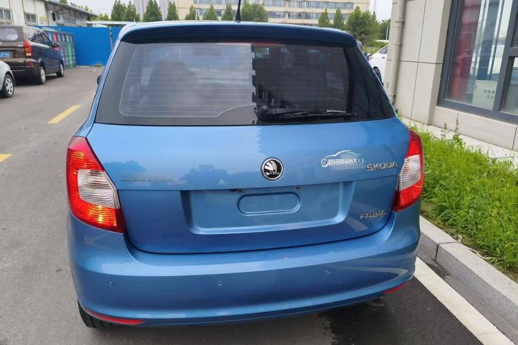 Used Skoda Fabia 2014 1.4L Automatic Crystal Edition Exterior 4