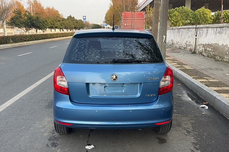 Used Skoda Fabia 2014 1.4L Manual Crystal Edition Exterior 7