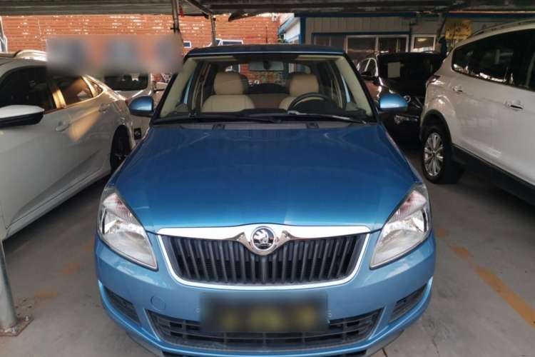 Used Skoda Fabia 2014 1.4L Automatic Crystal Edition Front